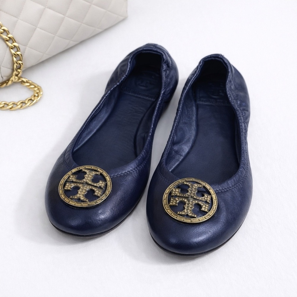 Tory Burch Reva Navy‎ Leather Ballet Flats Rhinestone Encrusted Medallion Size 6